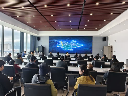 市人大常委会机关工会组织开展冬游活动