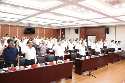 矢志不渝听党话跟党走　履职为民担使命