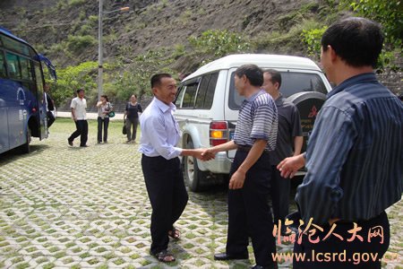 保山市昌宁县湾甸乡组织县乡人大代表到我县参观考察