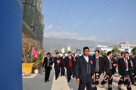 临翔区人口_临翔区农技人员深入田间抗旱支农促春耕
